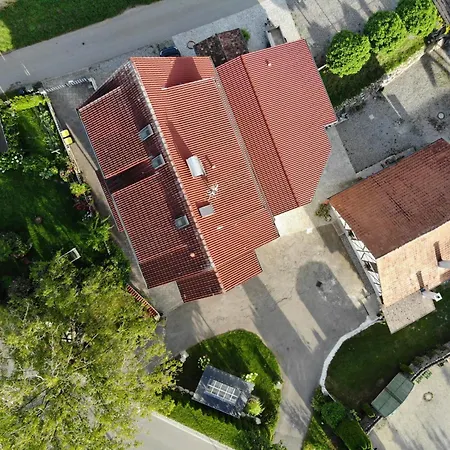 Café Canapé Ravensburg, Sonnige Terrasse * Ravensbourg